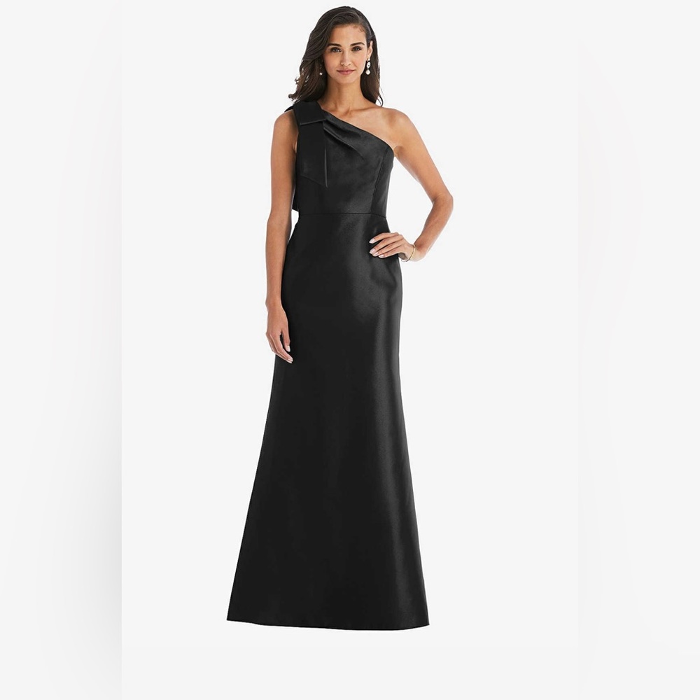 Alfred Sung Bow One-Shoulder Black Satin Trumpet Gown - Picture 2 of 8